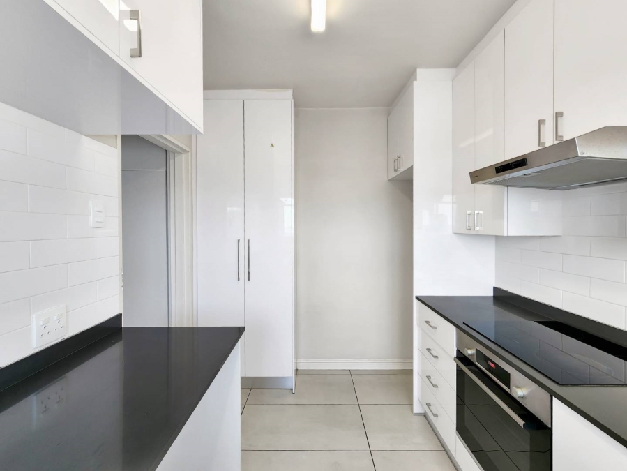To Let 2 Bedroom Property for Rent in Green Point Western Cape